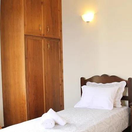 Cavo Ponta Traditional Suites Daire Kapetanianá