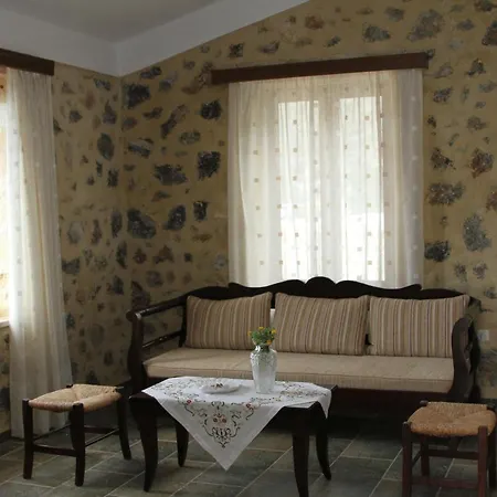 Daire Cavo Ponta Traditional Suites Kapetanianá